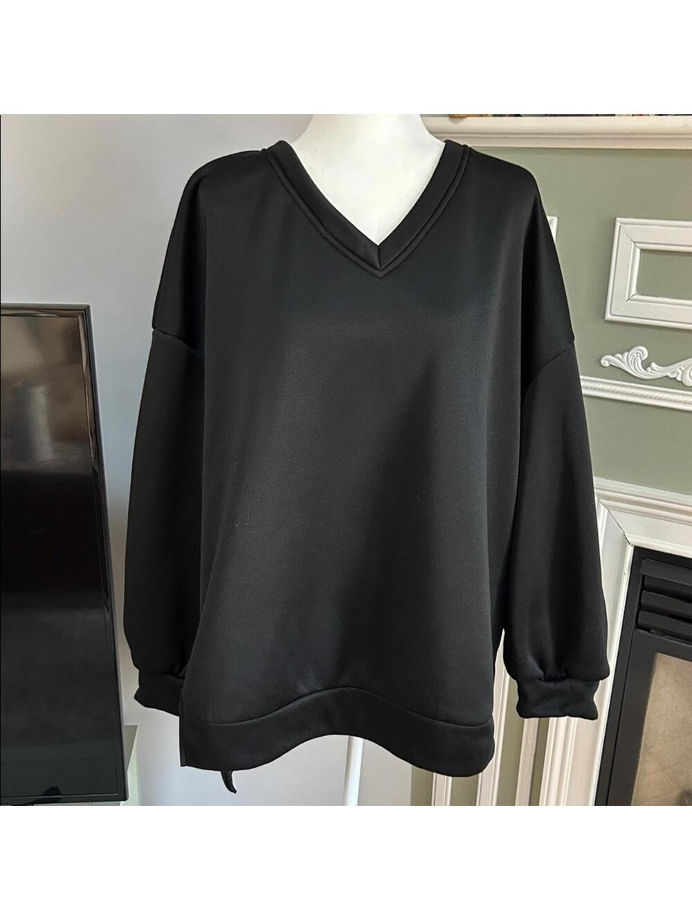 SHEIN Black V-Neck Sweatshirt